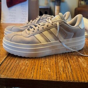 Adidas women’s VL Court Bold